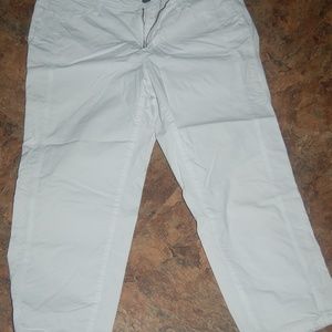 DKNY WHITE CAPRIS SIZE 10